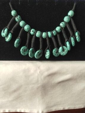 Speckled Bead Fringe Necklace